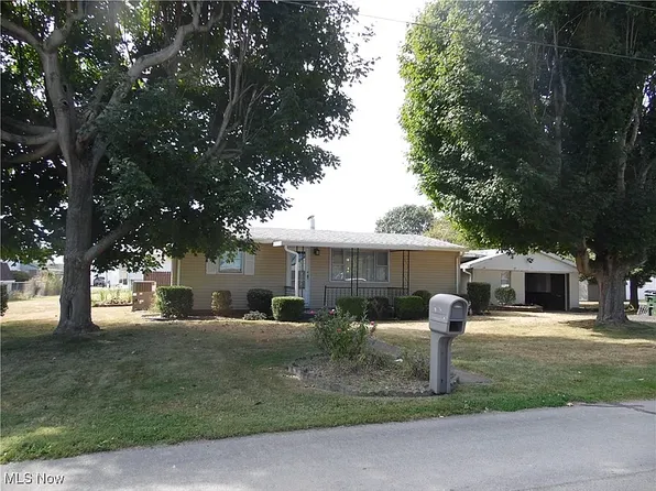 111 Hanson Dr, Marietta, OH 45750
