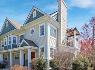 201 Old Farm Dr, Great Meadows, NJ 07838
