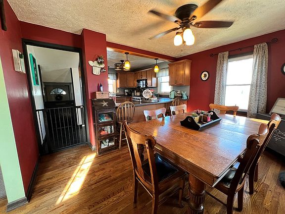 5th image of 156 Lilac Ln