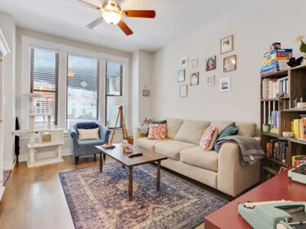 2337 W School St, Chicago, IL 60618