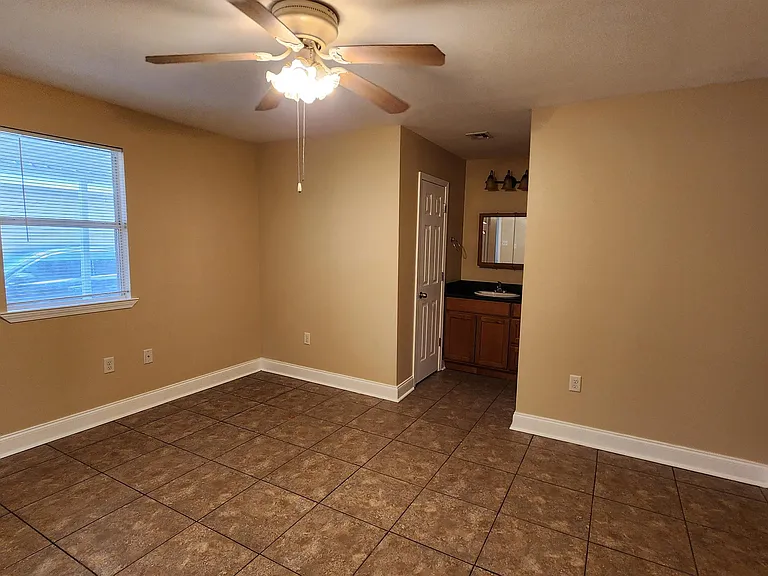 3618 Shangri La Dr — Photo 4