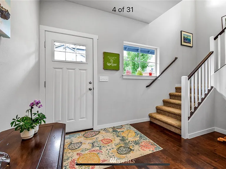 33 159th St SE — Photo 3
