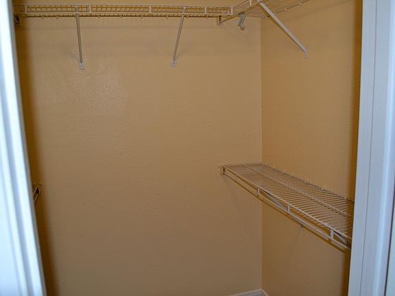 4th image of 650 Panorama Dr