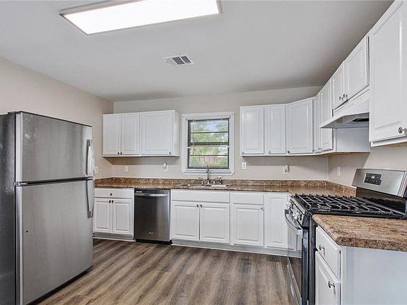 5th image of 1611 Moisant St