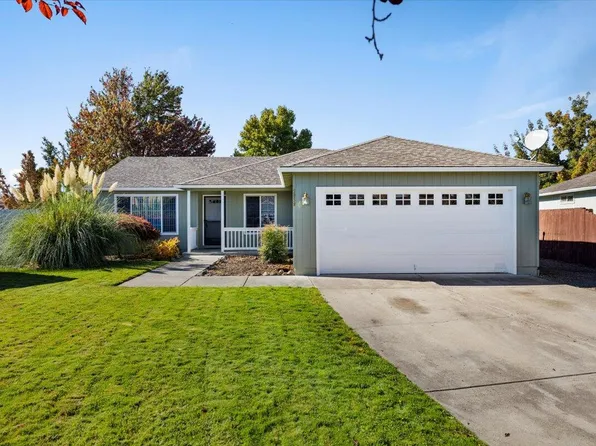 8089 Abbey Rd, White City, OR 97503