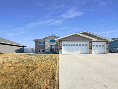 317 6th Ave SW, Surrey, ND, 58785
