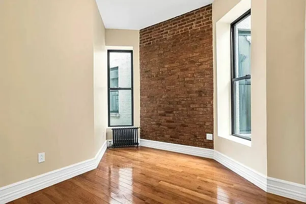 Rented by MAPT Residential LLC | media 4