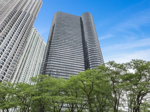 155 N Harbor Dr APT 4006, Chicago, IL 60601