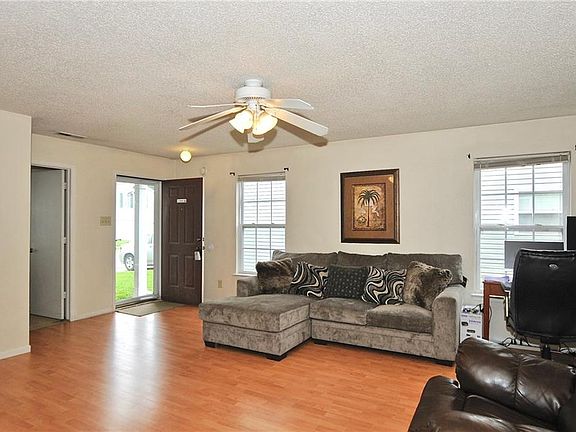 5th image of 6822 Earlswood Dr