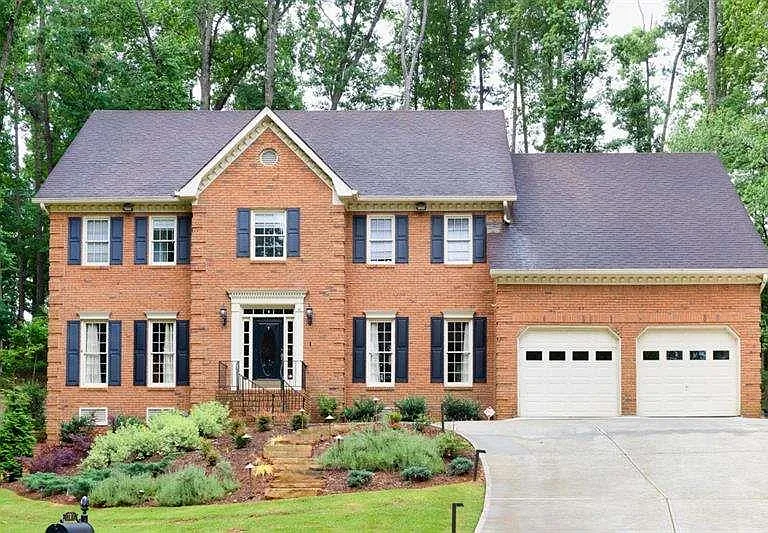 160 Clipper Bay Dr — Photo 1