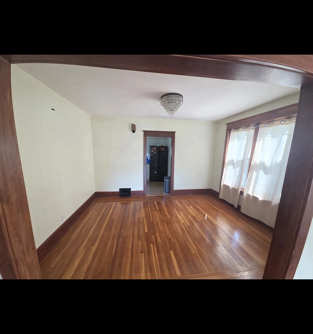 145 W Brookdale St — Photo 4