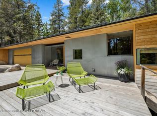 2825 S Sparrow Hawk Rd, Wilson, WY 83014