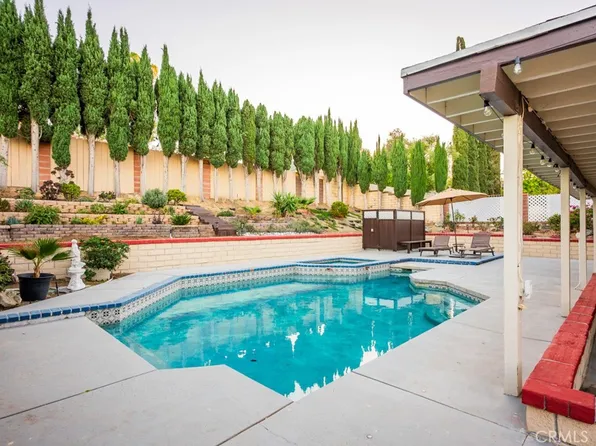 23132 Posada Dr, Santa Clarita, CA 91354