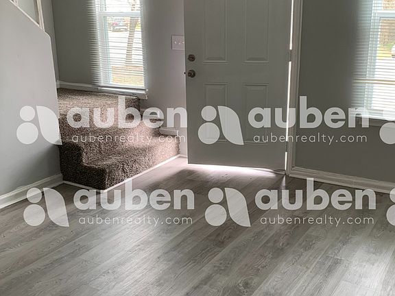 2nd image of 260 Wynn Way #10973138