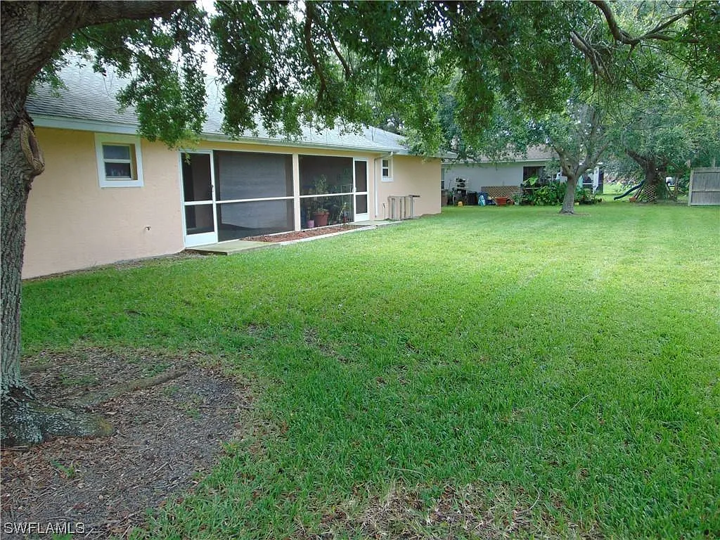 2 bed, 1322 sqft, $1,700 — Photo 2