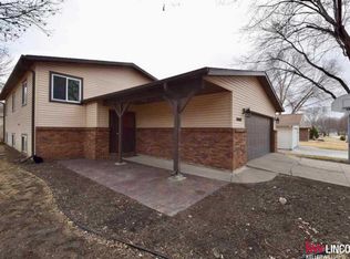 5500 Buffalo Cir, Lincoln, NE 68516