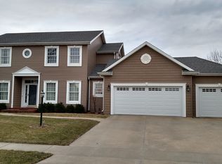 1806 Cypress Pointe Ct, Mahomet, IL 61853