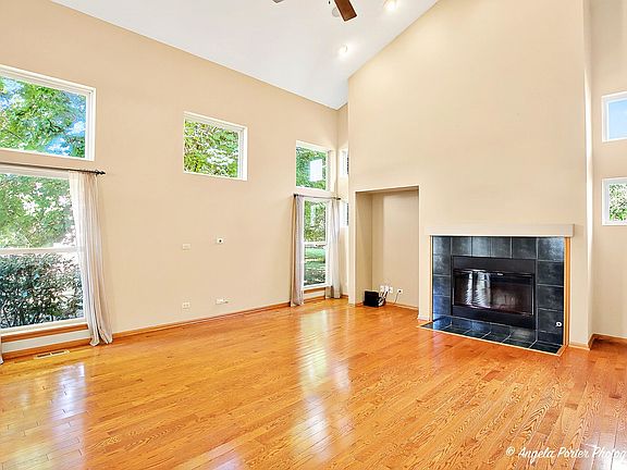 5th image of 528 Cliffwood Ln
