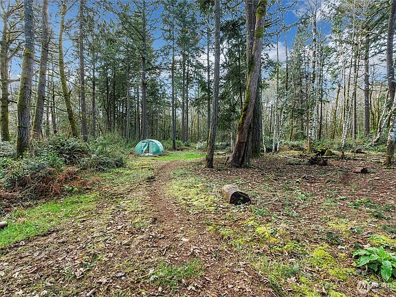3rd image of 17124 80th Street SW