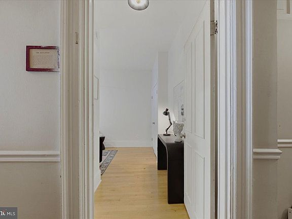 5th image of 1731 20th St NW #1