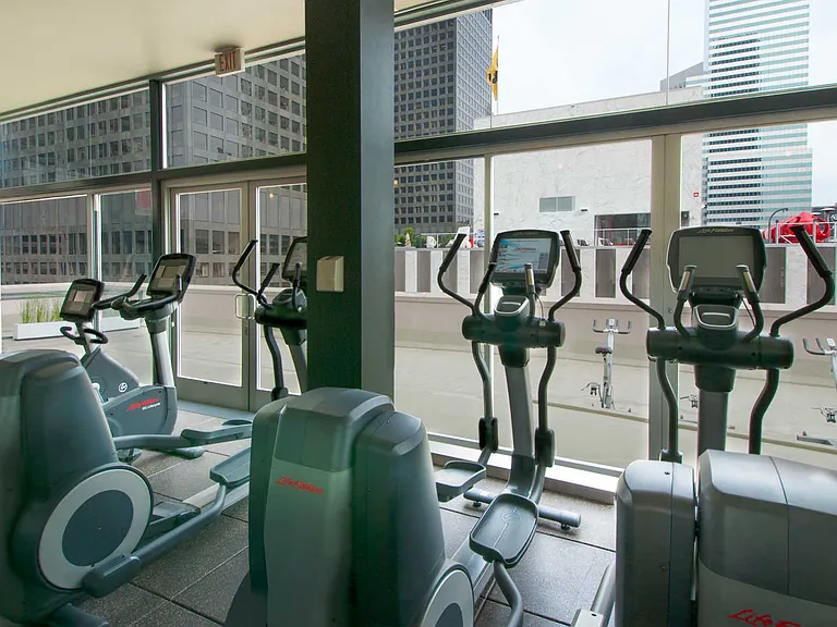 24-hour Rooftop Fitness Center