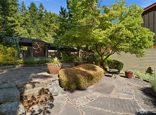 11058 NE 33rd Pl APT D6, Bellevue, WA 98004