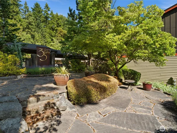 11058 NE 33rd Place #D6, Bellevue, WA 98004