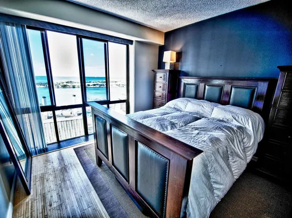 225 Queen St APT 24B, Honolulu, HI 96813