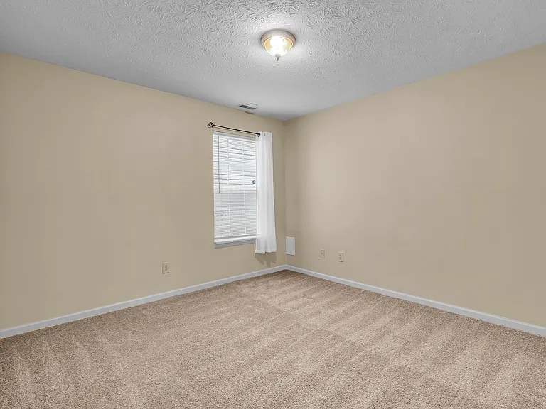 6748 Wimbledon Dr — Photo 15