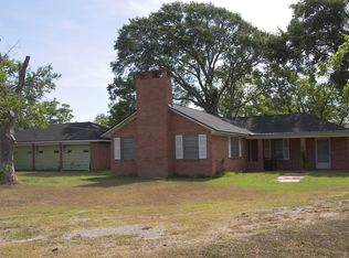 1027 Fm 155, Weimar, TX 78962