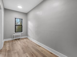 1425 North Ave #203, Waukegan, IL 60085