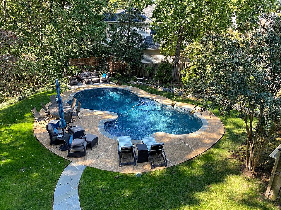 2nd image of 6020 Valley View Dr