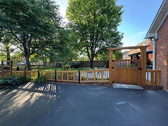 5th image of 1016 Ironwood Dr