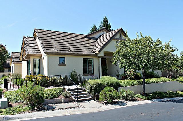 1st image of 7579 Portree Dr