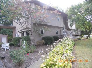 4182 Hogle Rd, Ravenna, OH 44266