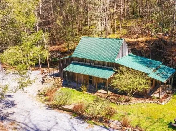 4560 Redwood Rd, Cosby, TN 37722