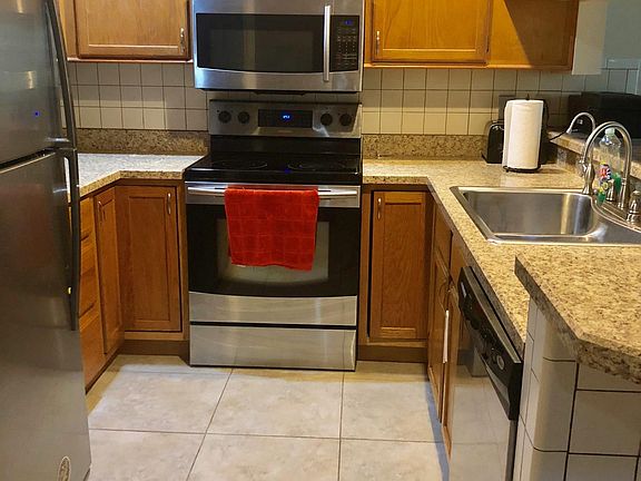 4th image of 133 Harmony Pl #12-F