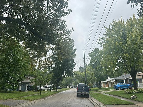 4th image of 11480 Farmington Rd