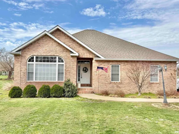1409 Summer Dr, Herrin, IL 62948