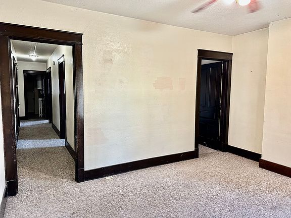 3rd image of 216 S 6th St #1