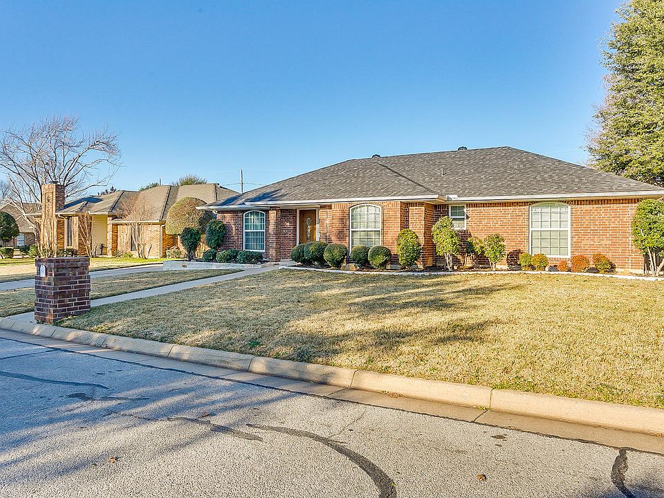 1st image of 6304 Sandybrook Dr