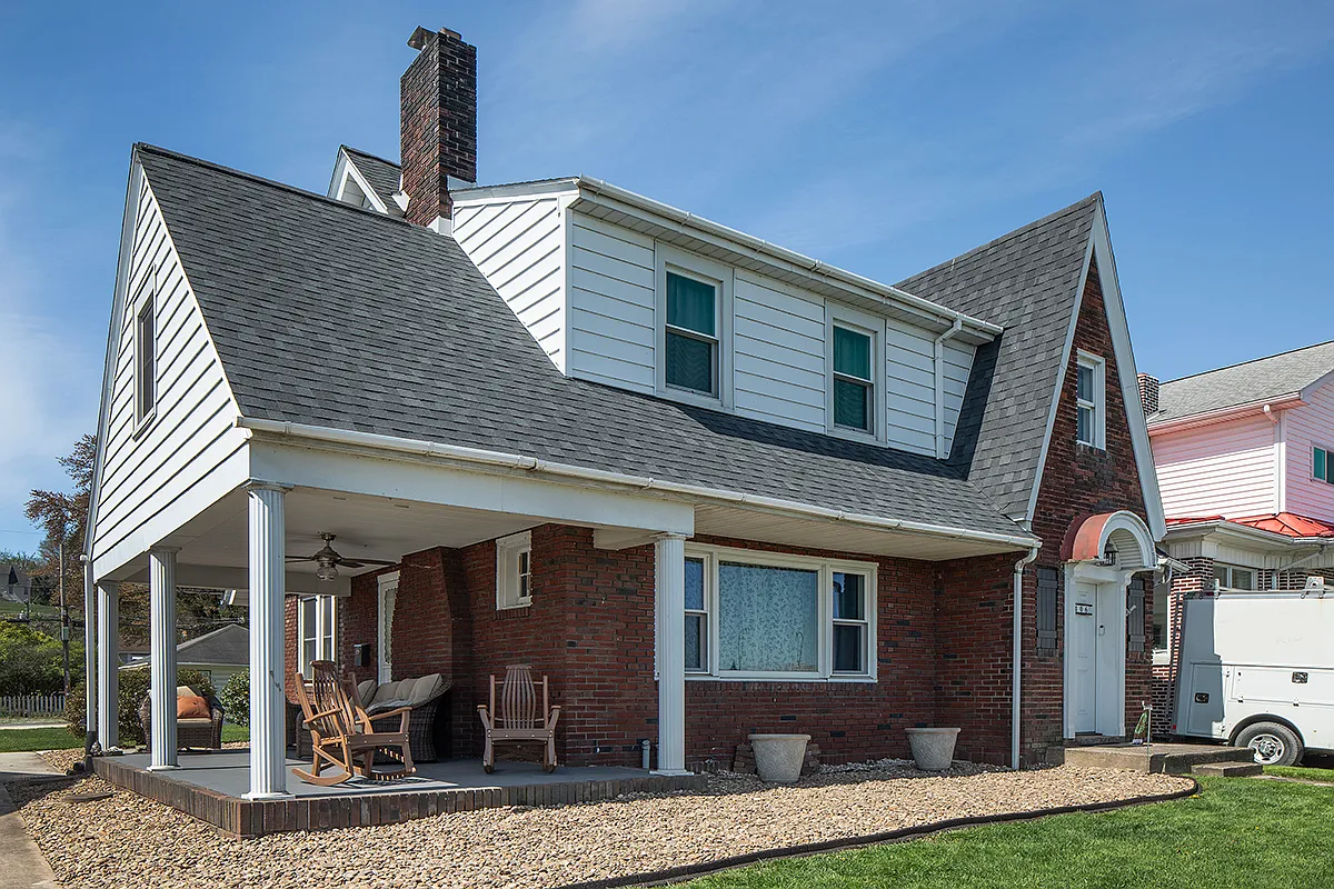 4 bed, 2130 sqft, $2,900 — Photo 3