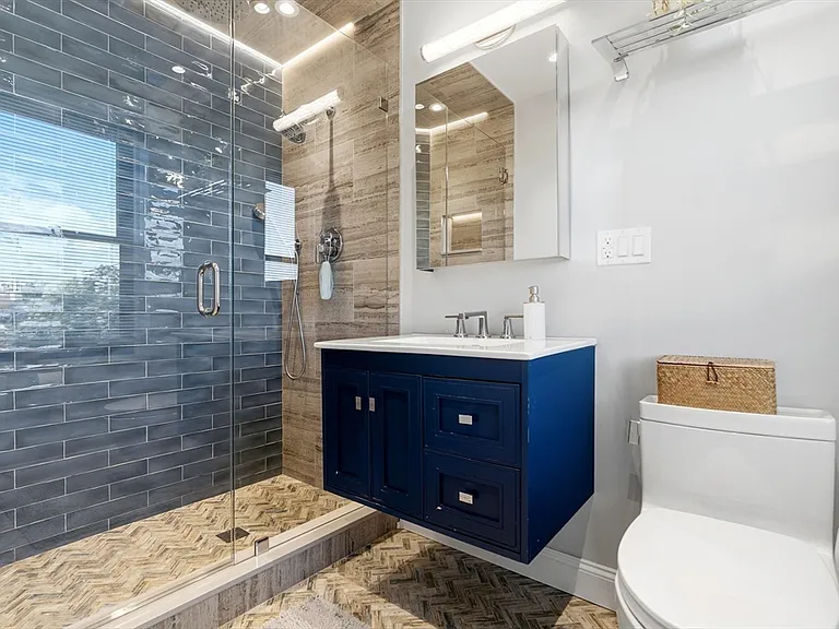 98 Chandler St #4 — Photo 16
