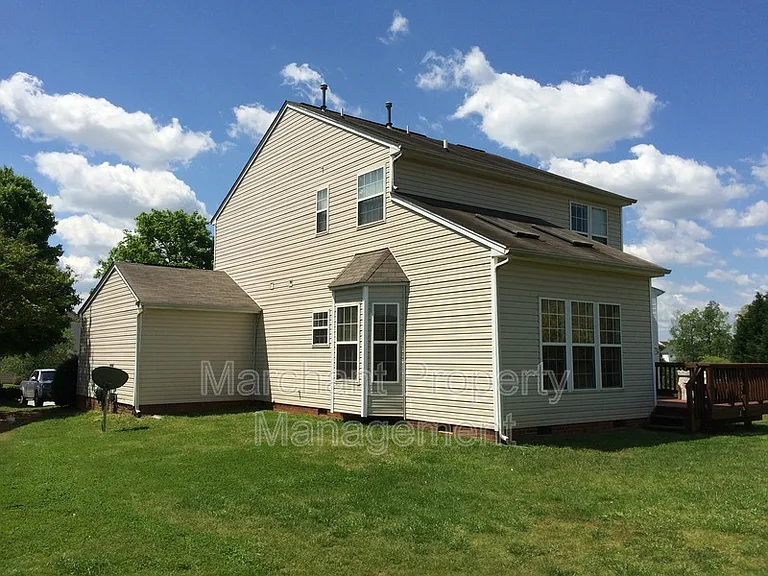 305 Londonderry Ct — Photo 20