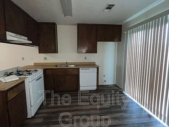 3rd image of 10971 Thompson Dr