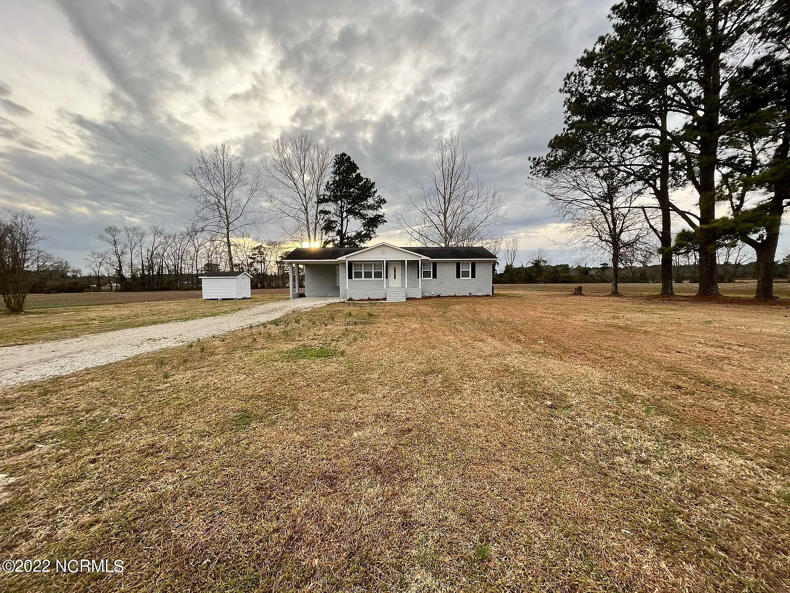 3 bed, 2.0 bath, $1,450 — Photo 3