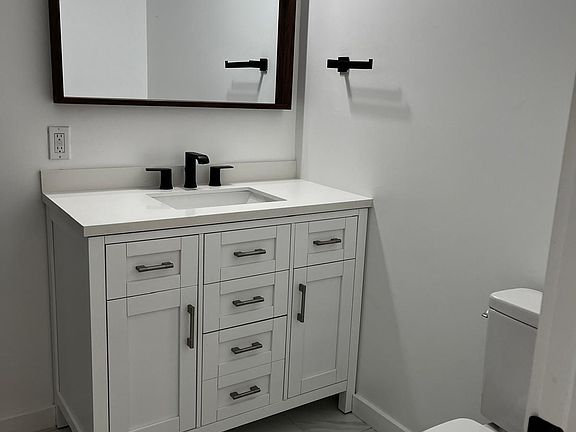 Full Bath with Vanity