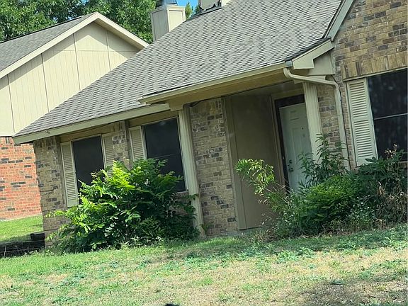 2nd image of 1013 Granite Ln