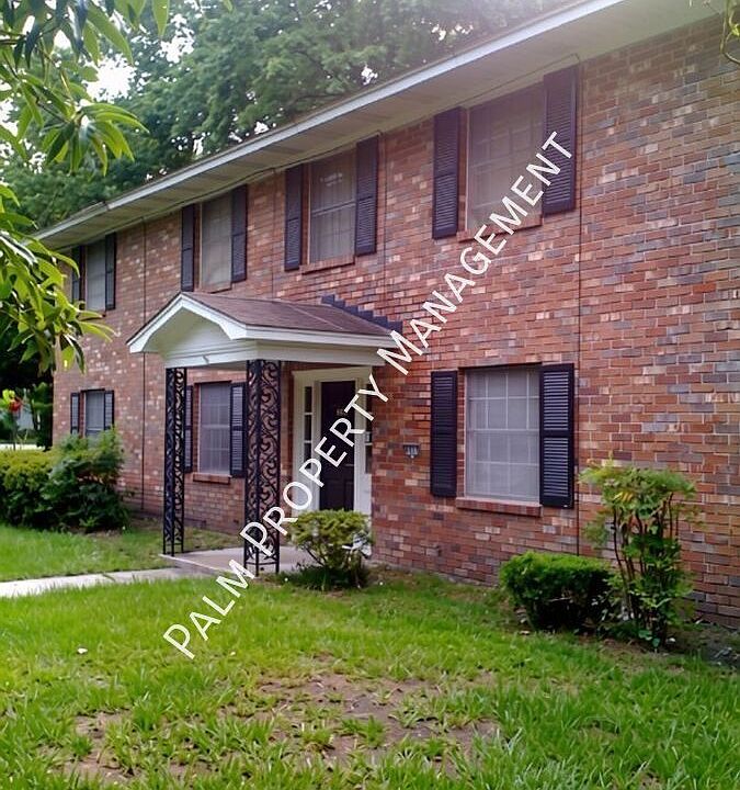 1st image of 4408 Caroline Dr APT C