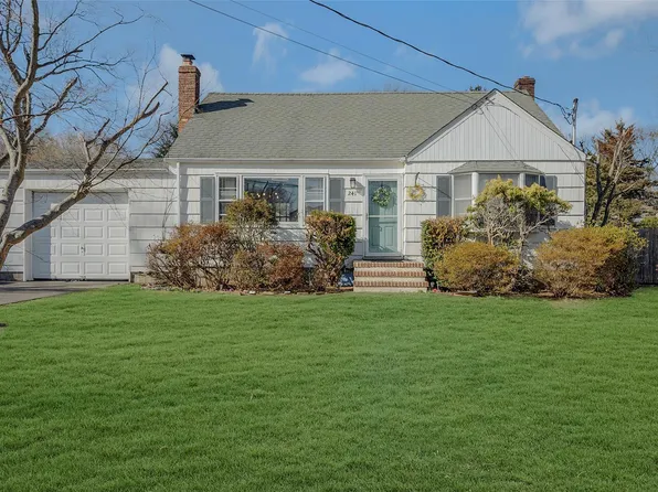 241 Clay Pitts Road, East Northport, NY 11731